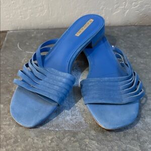 Women’s size 8 Tahari Blue Strappy Slide Sandals